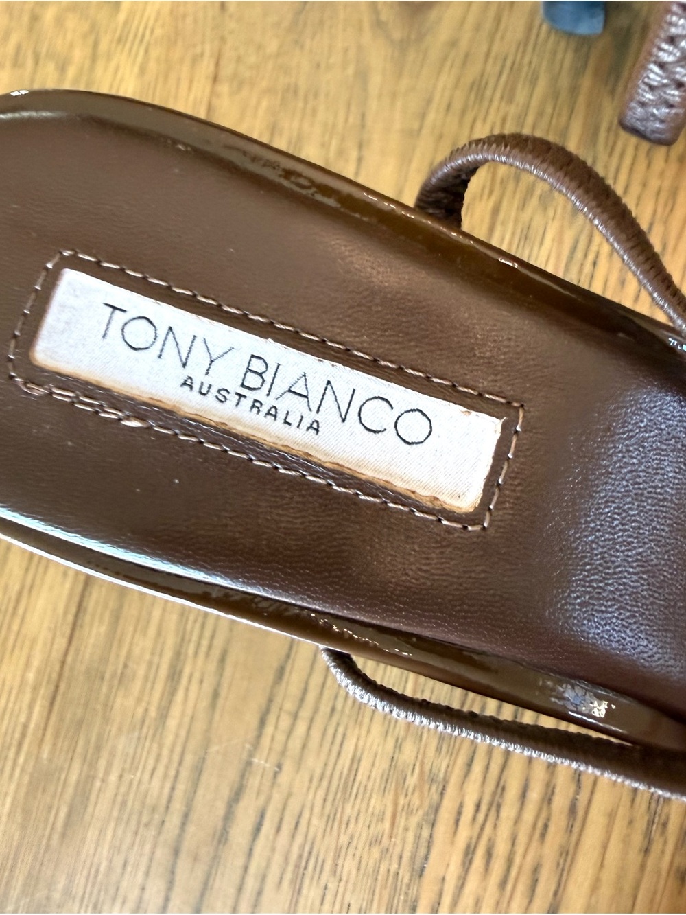 Tony Bianco Ruma Brown Kitten Heel Sandals NIB Sz 9 - Picture 15 of 16